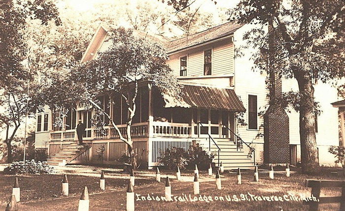 Indian Trail Lodge - Original Version Of Indial Lodge - Address Unkown (newer photo)